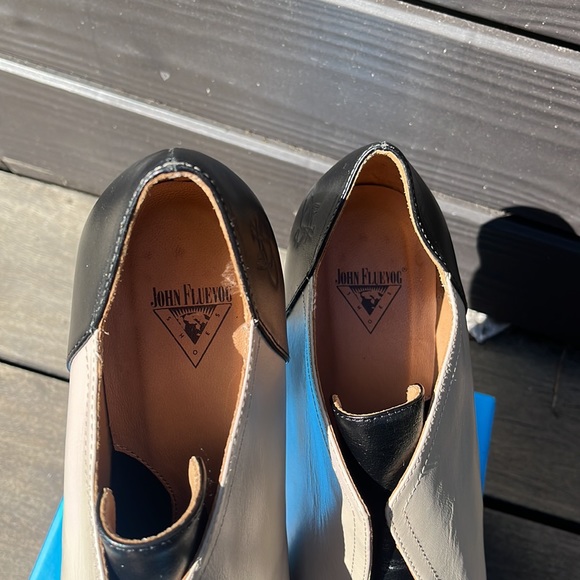 John Fluevog©️ black and white beautiful and COMFORTABLE heels. - Picture 13 of 13